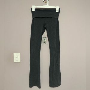 Brandy Melville flare leggings